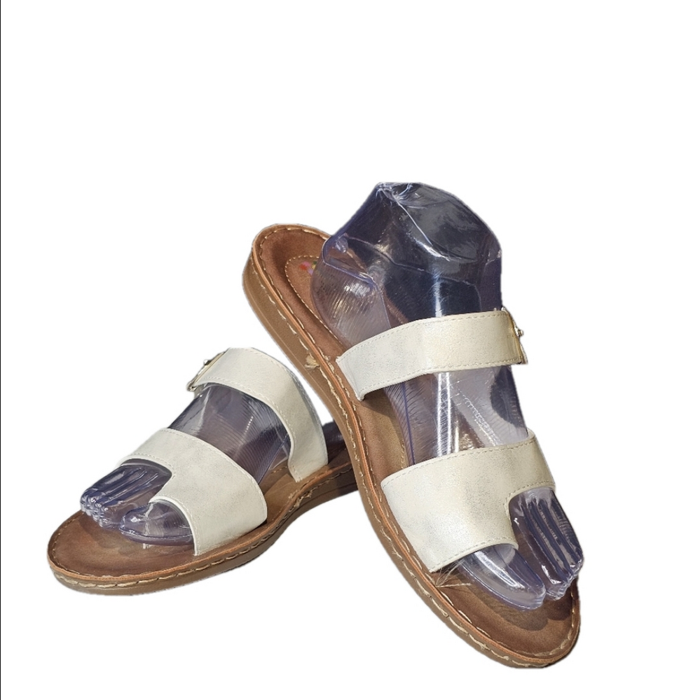 Palms White Toe Sandals With Buckle Woman Size 12M
